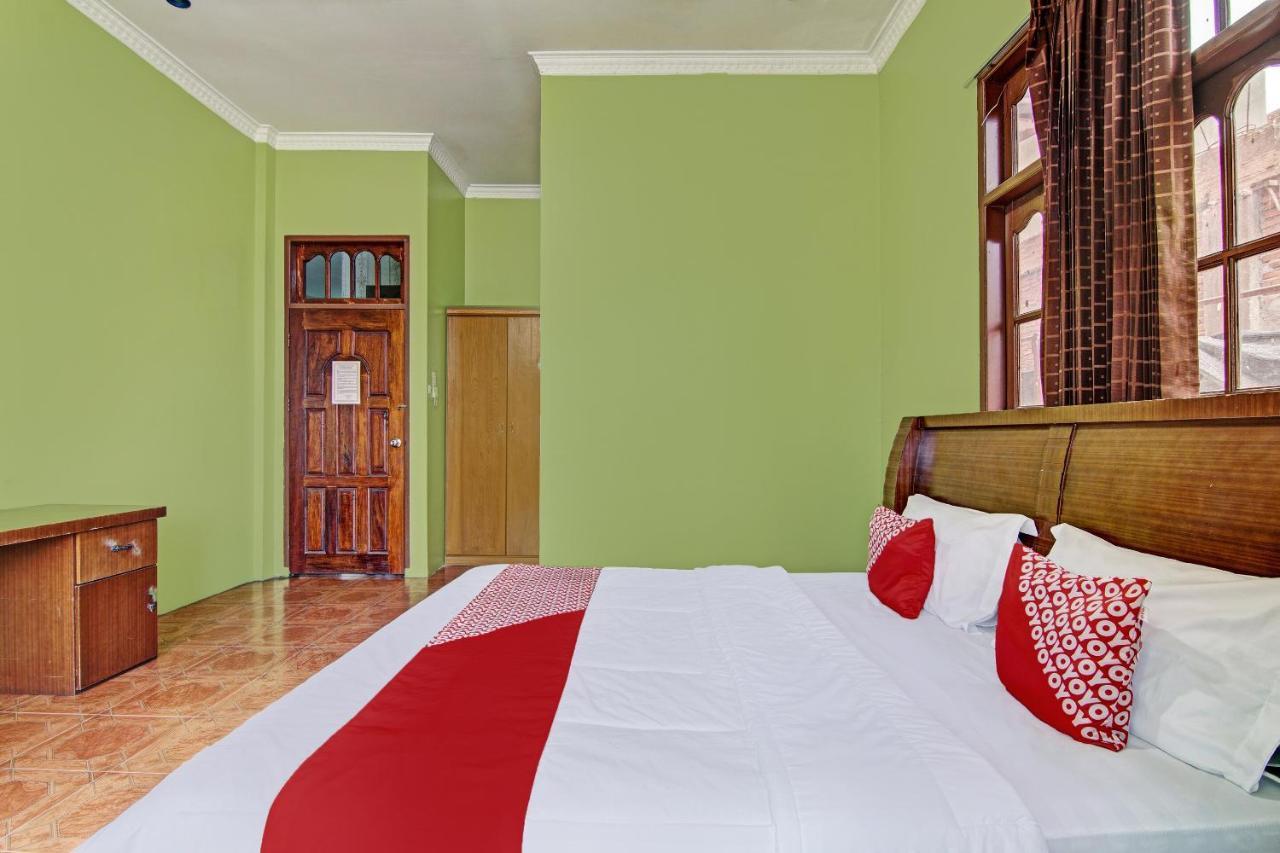 Oyo 92551 Netra Hotel Ujunbatu Buitenkant foto
