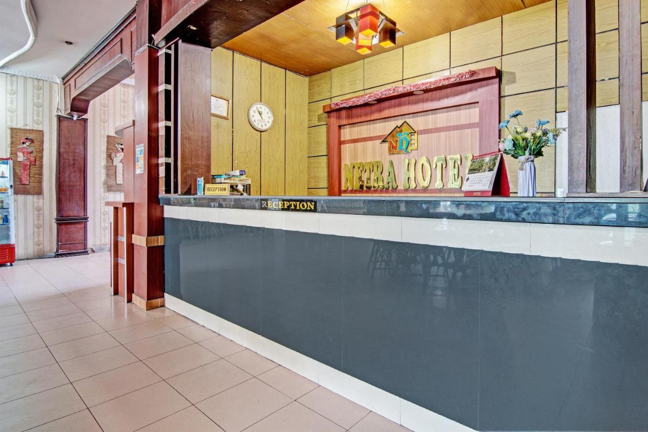 Oyo 92551 Netra Hotel Ujunbatu Buitenkant foto